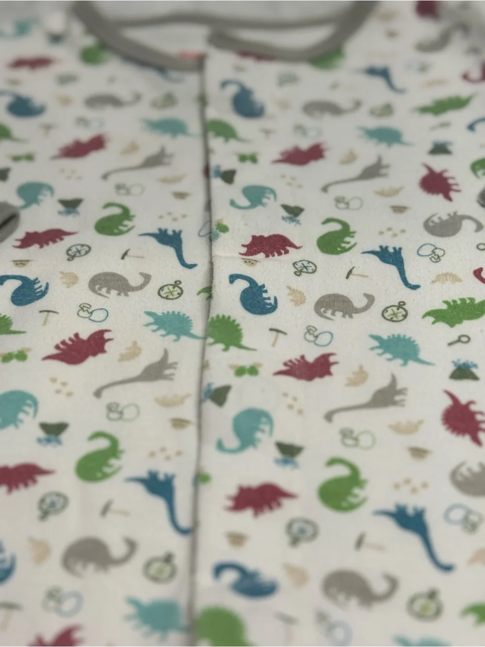 Magnetic Me Dinosaur Footie Sleeper 3-6M Baby Organic Cotton Neutral Cream